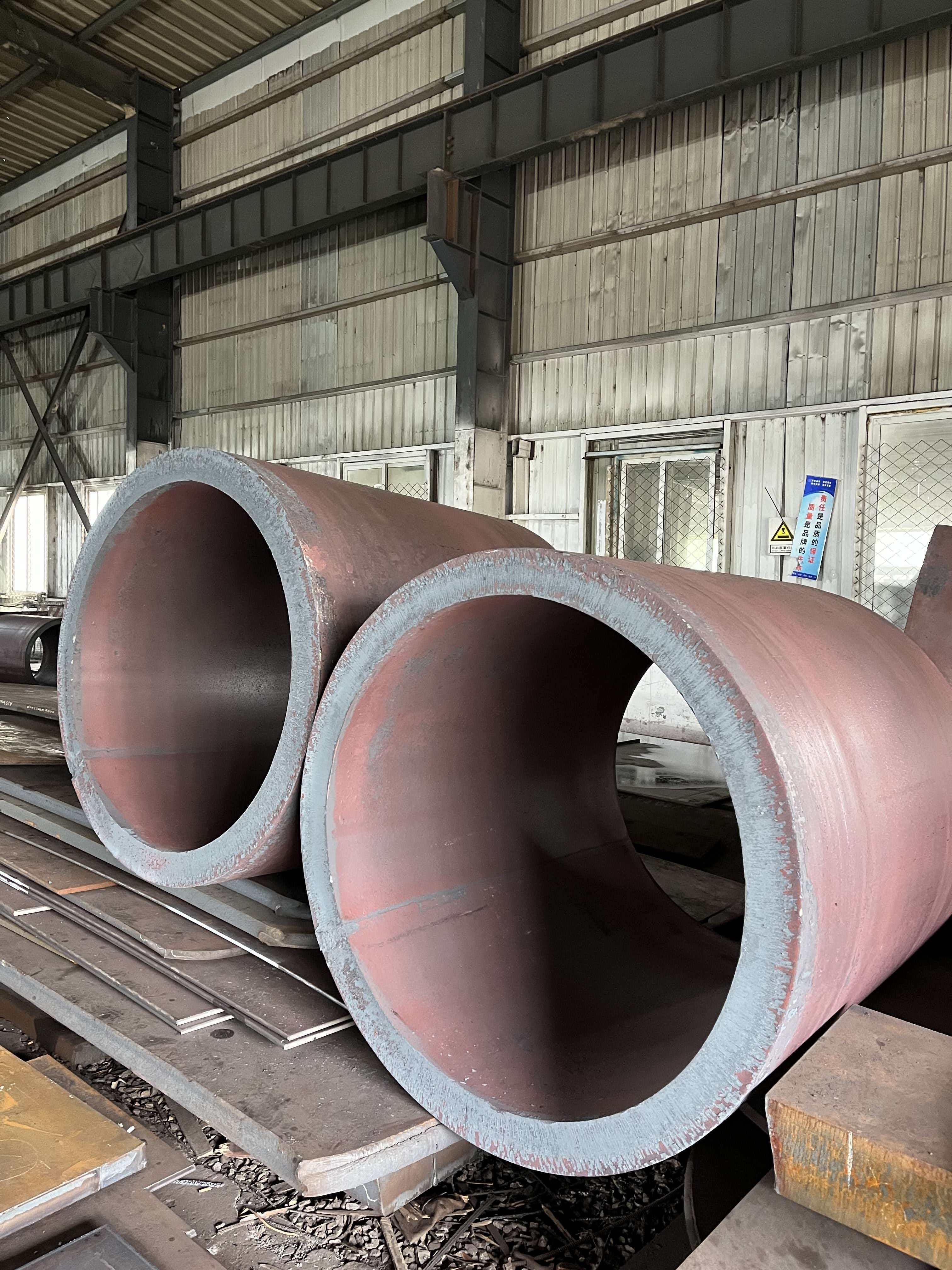 Hot rolled steel pipe